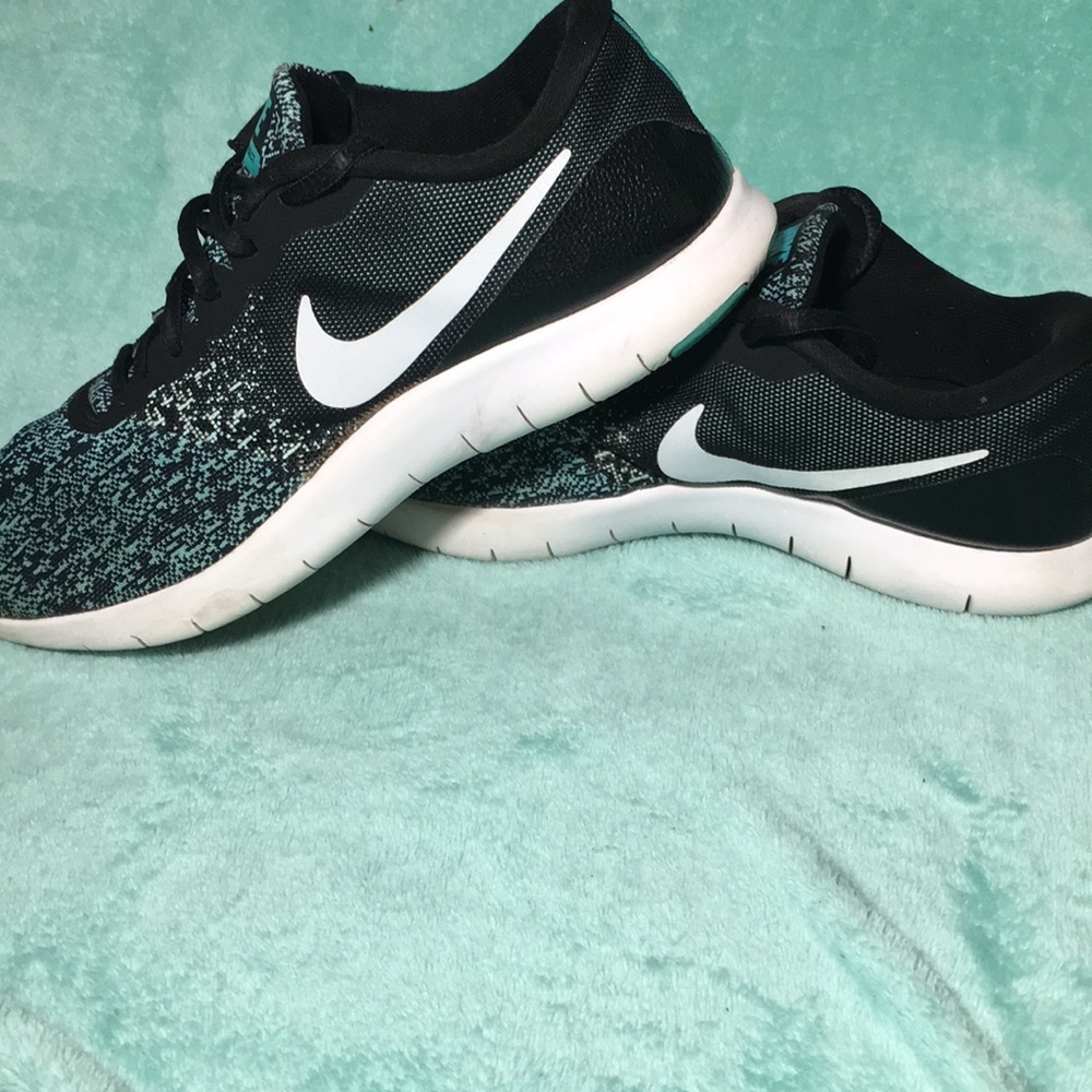 Nike flex contact shoes